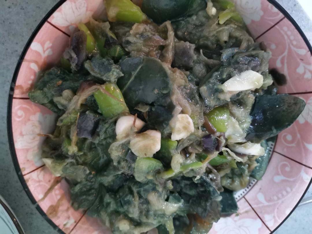 擂辣椒皮蛋茄子