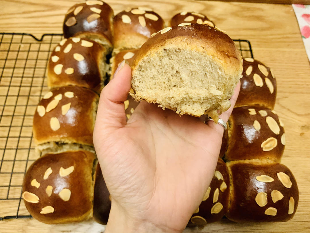 蜂蜜全麦早餐包丨健康·烘焙