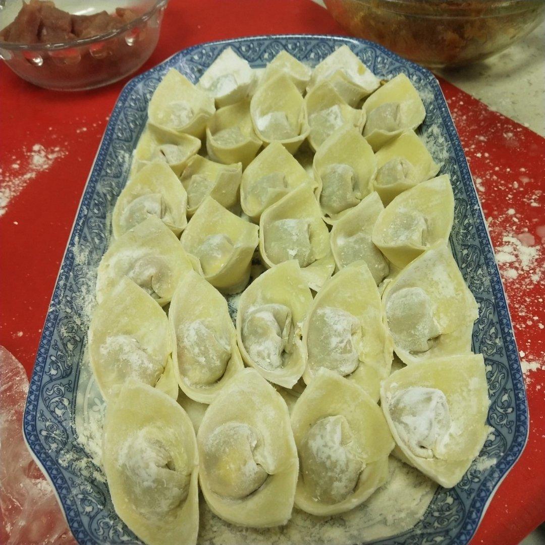 元宝馄饨的包法