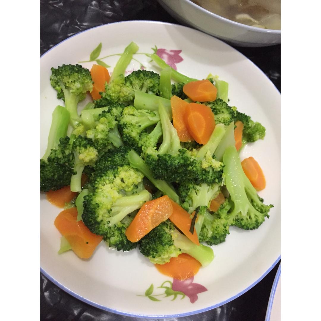 西兰花小炒胡萝卜