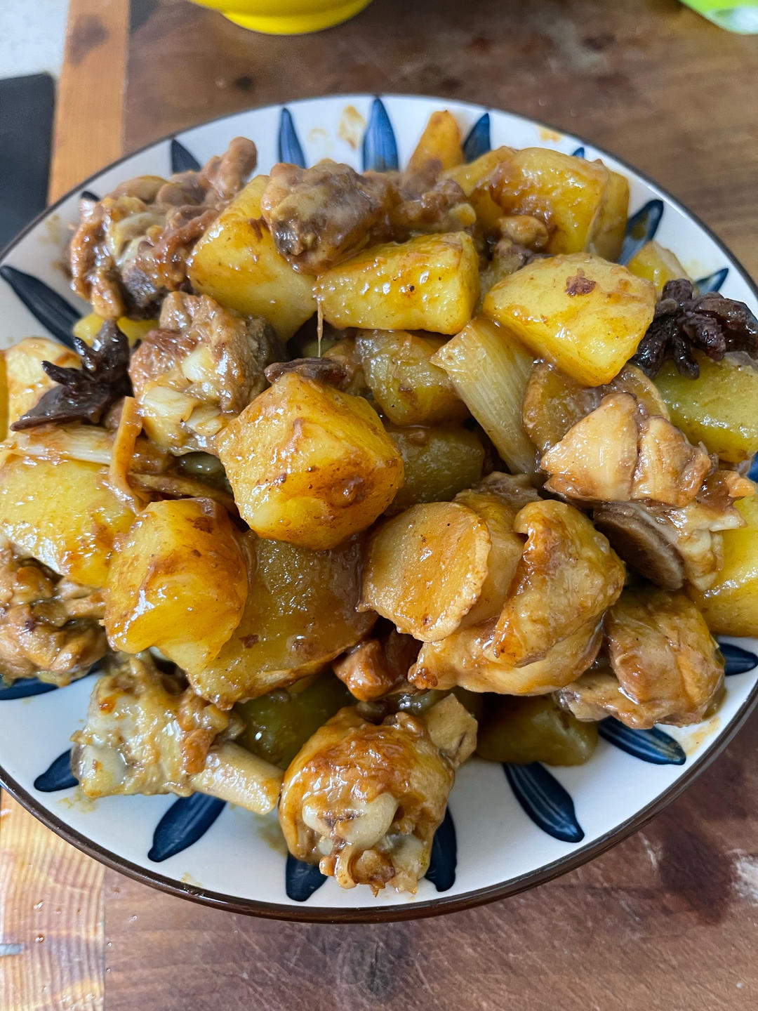 土豆炖鸡块