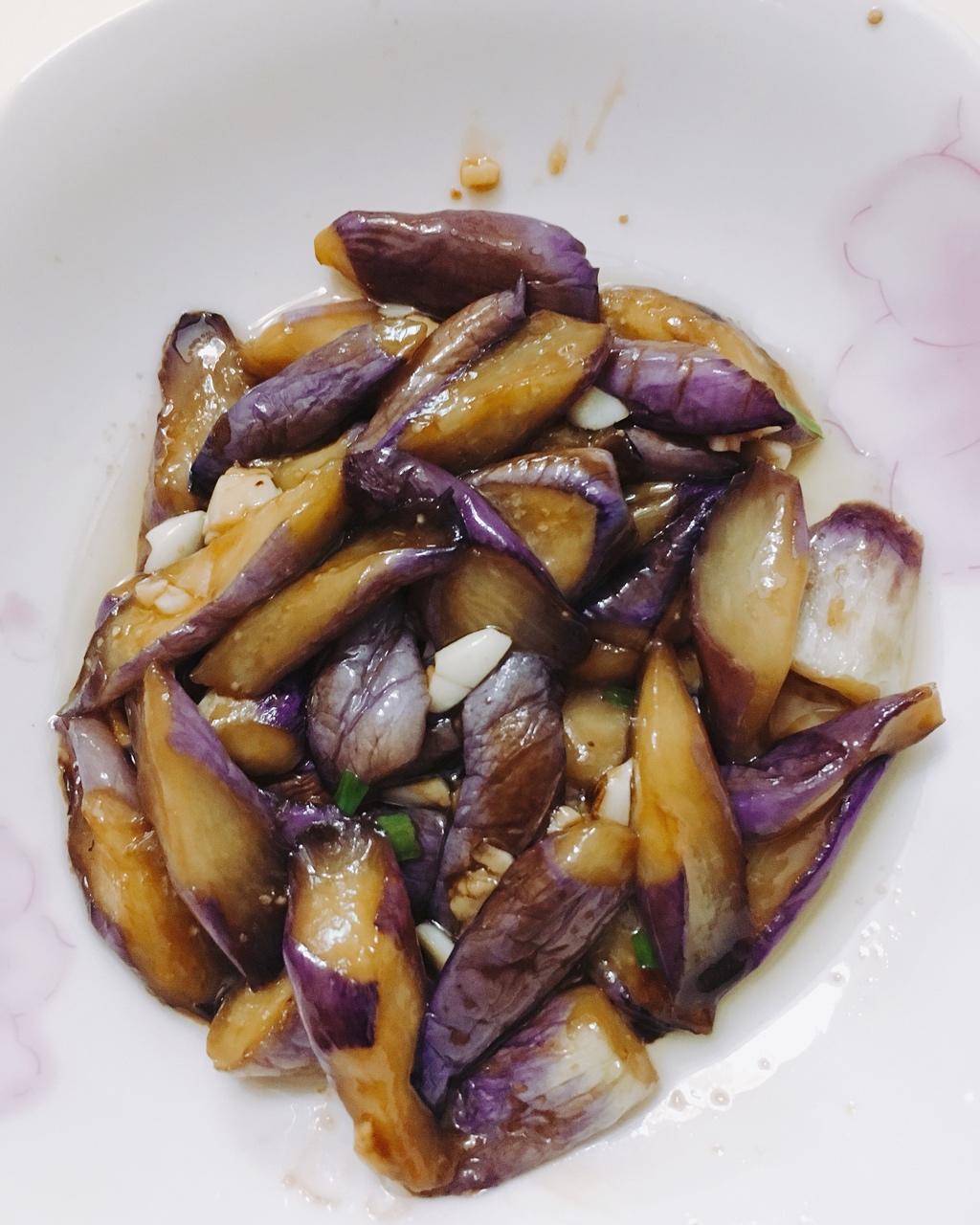 红烧茄子（教你炒茄子不变色的小妙招）