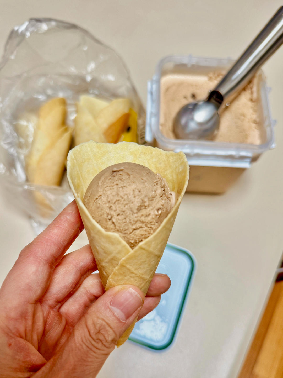 牛奶巧克力冰淇淋