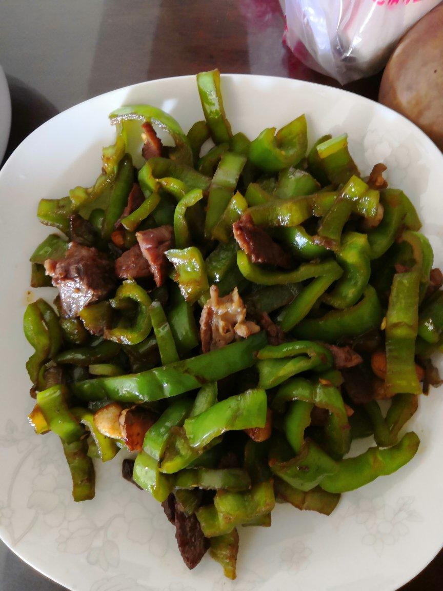 尖椒炒牛肉