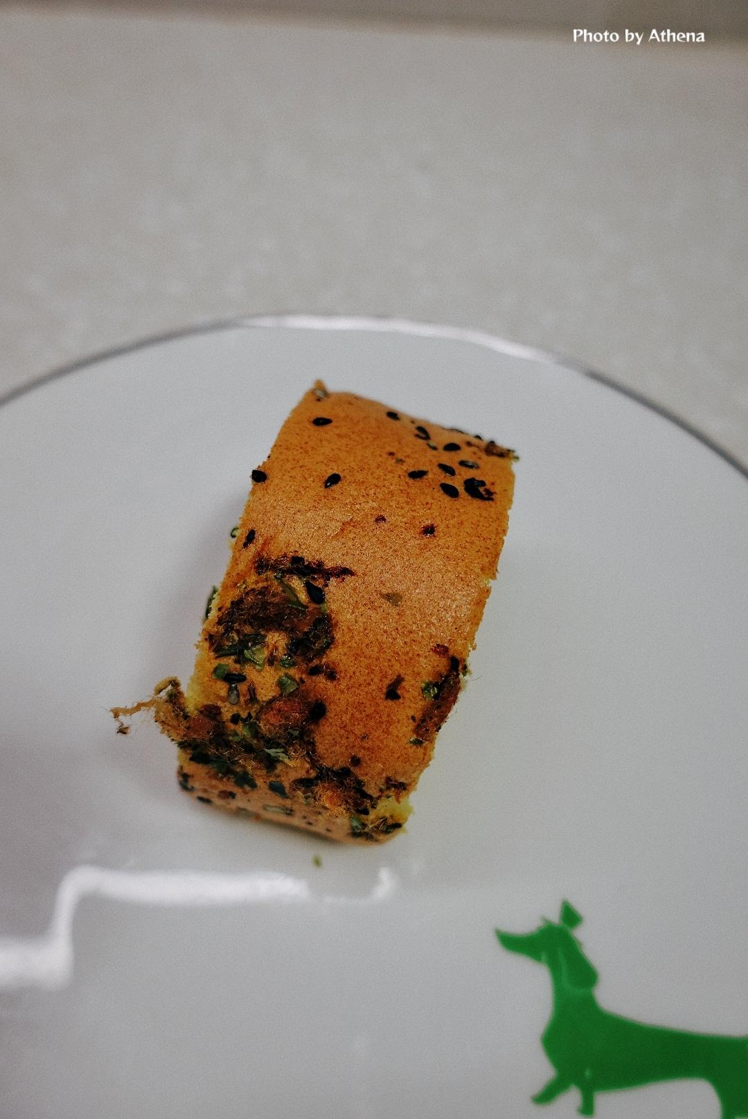 香葱海苔肉松芝麻蛋糕卷