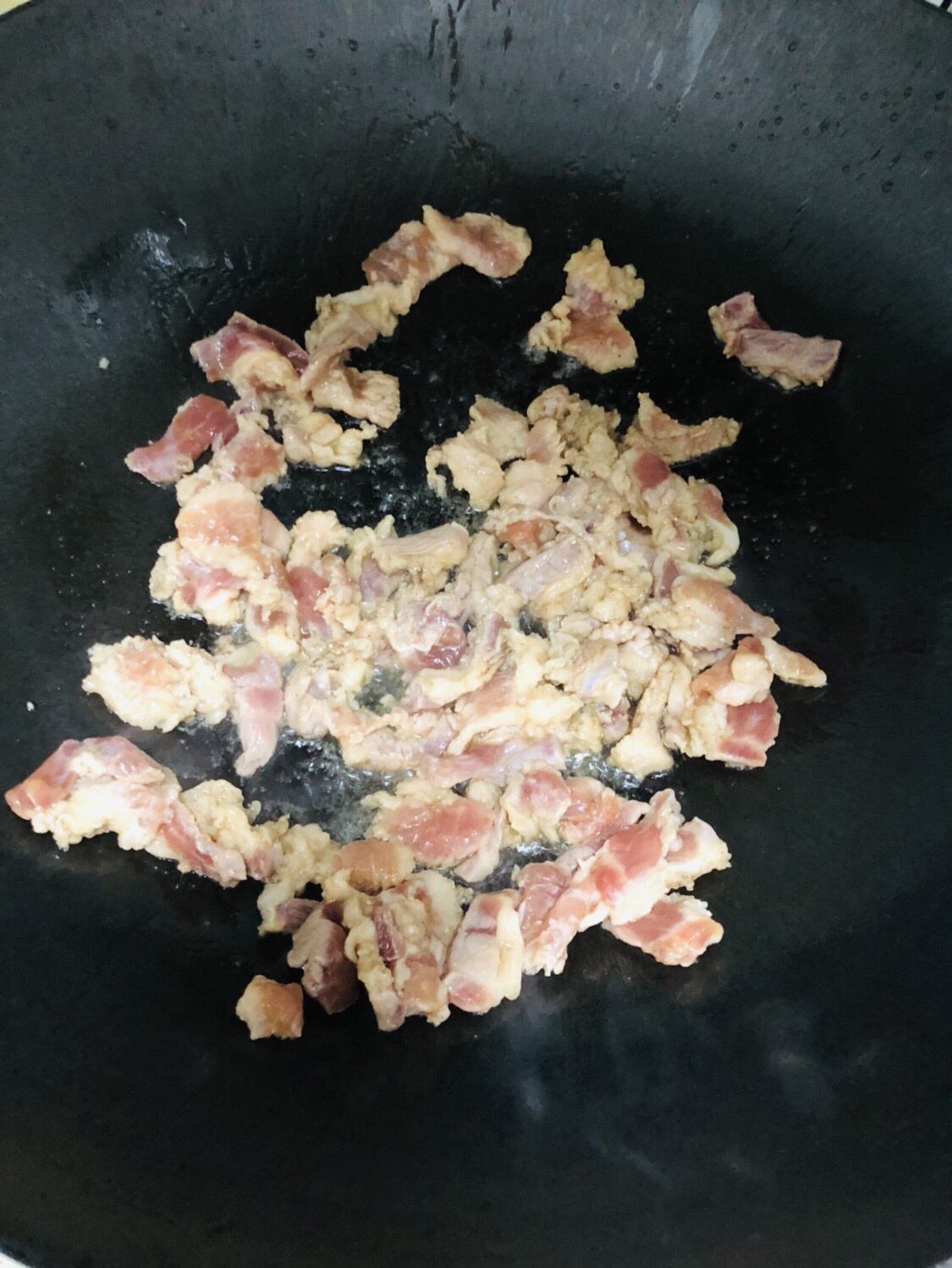 香干回锅肉的做法 步骤3