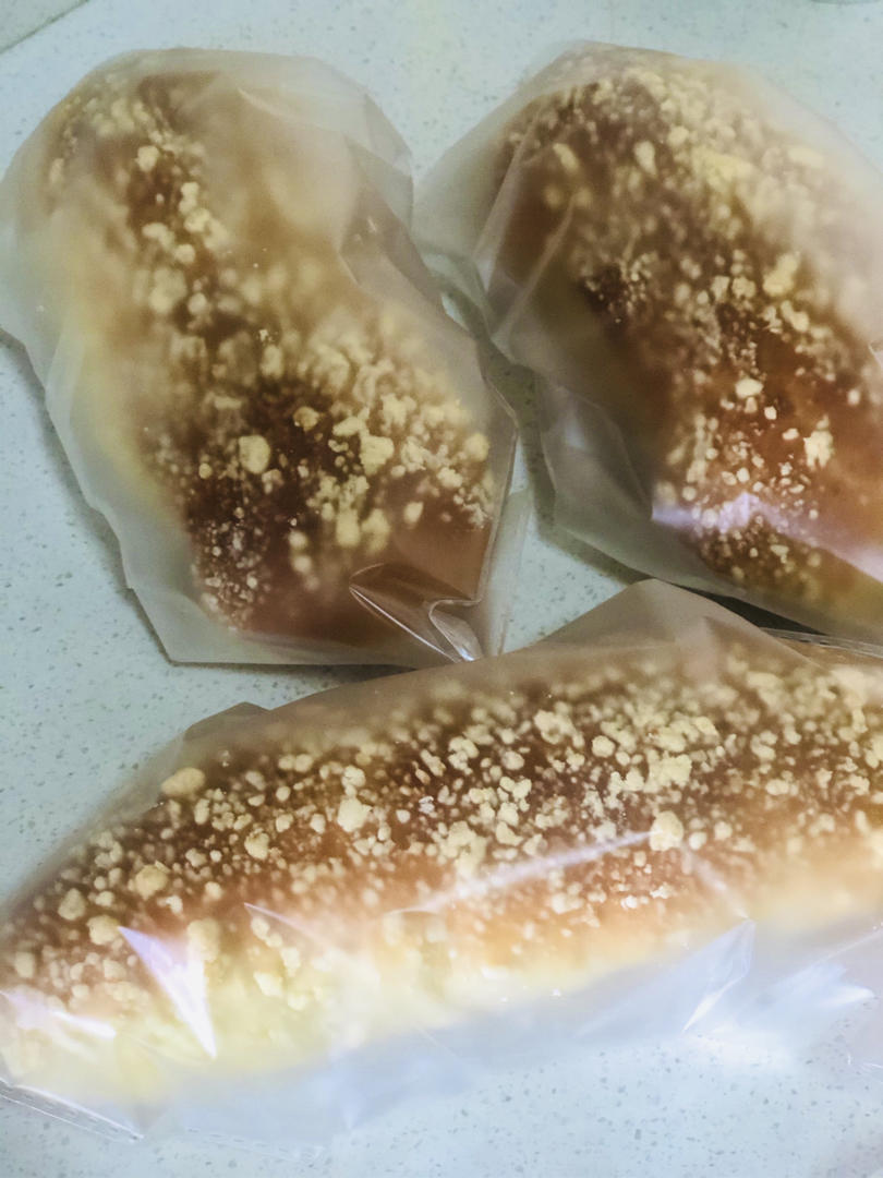 芋泥咸蛋黄软欧包