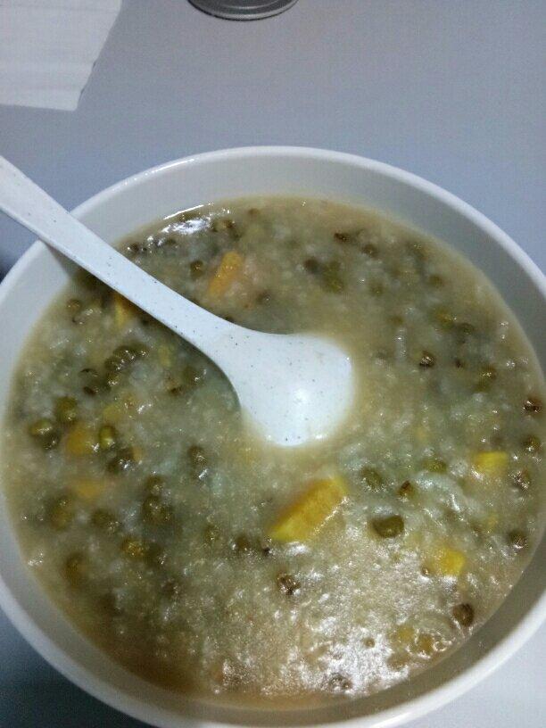 红薯绿豆粥