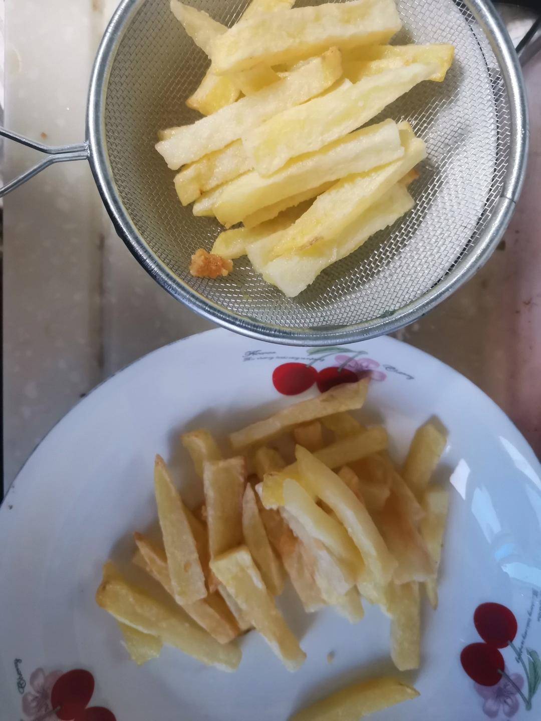 自制薯条🍟（家庭快手版，不用煮也不需要冷冻）