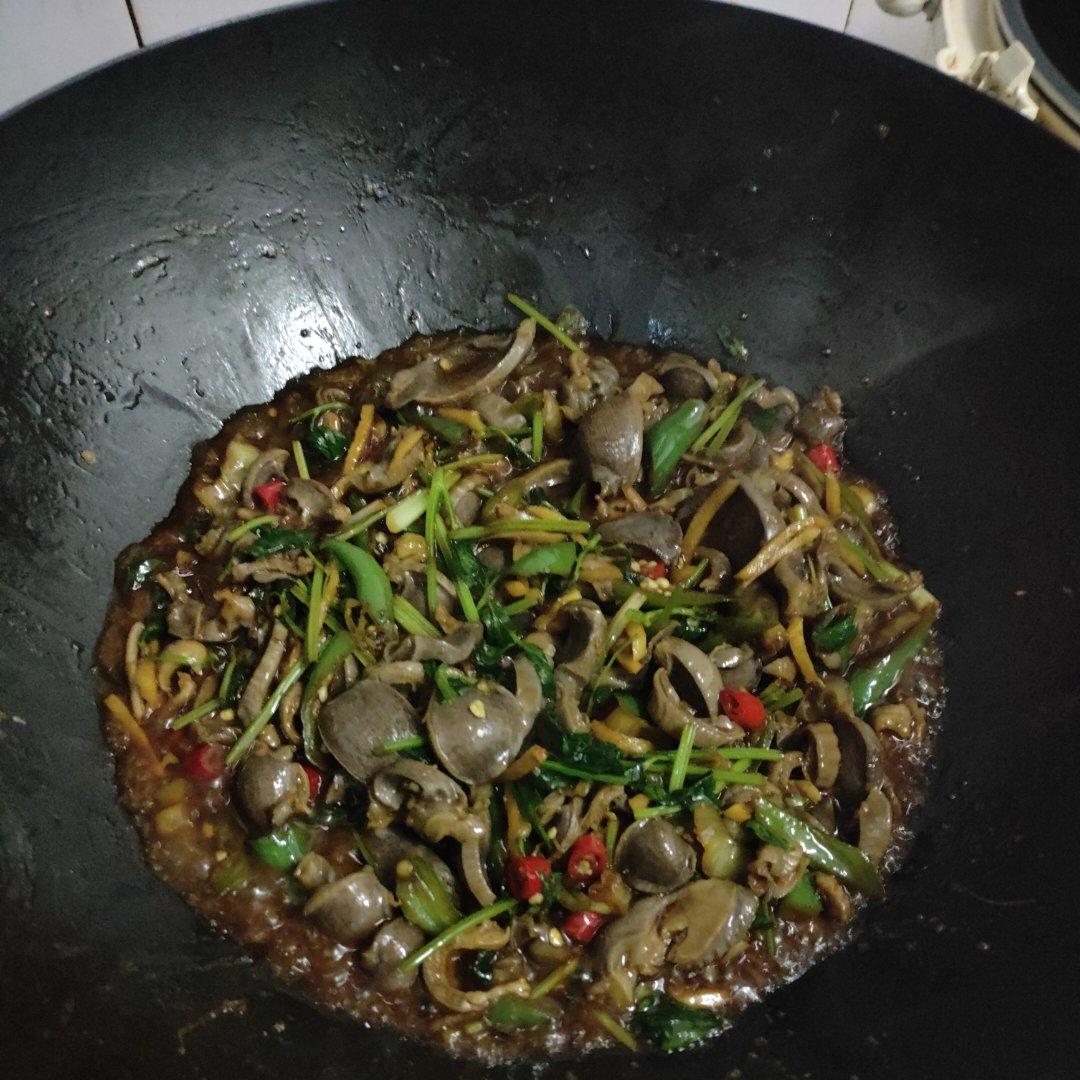 爆炒鸡胗