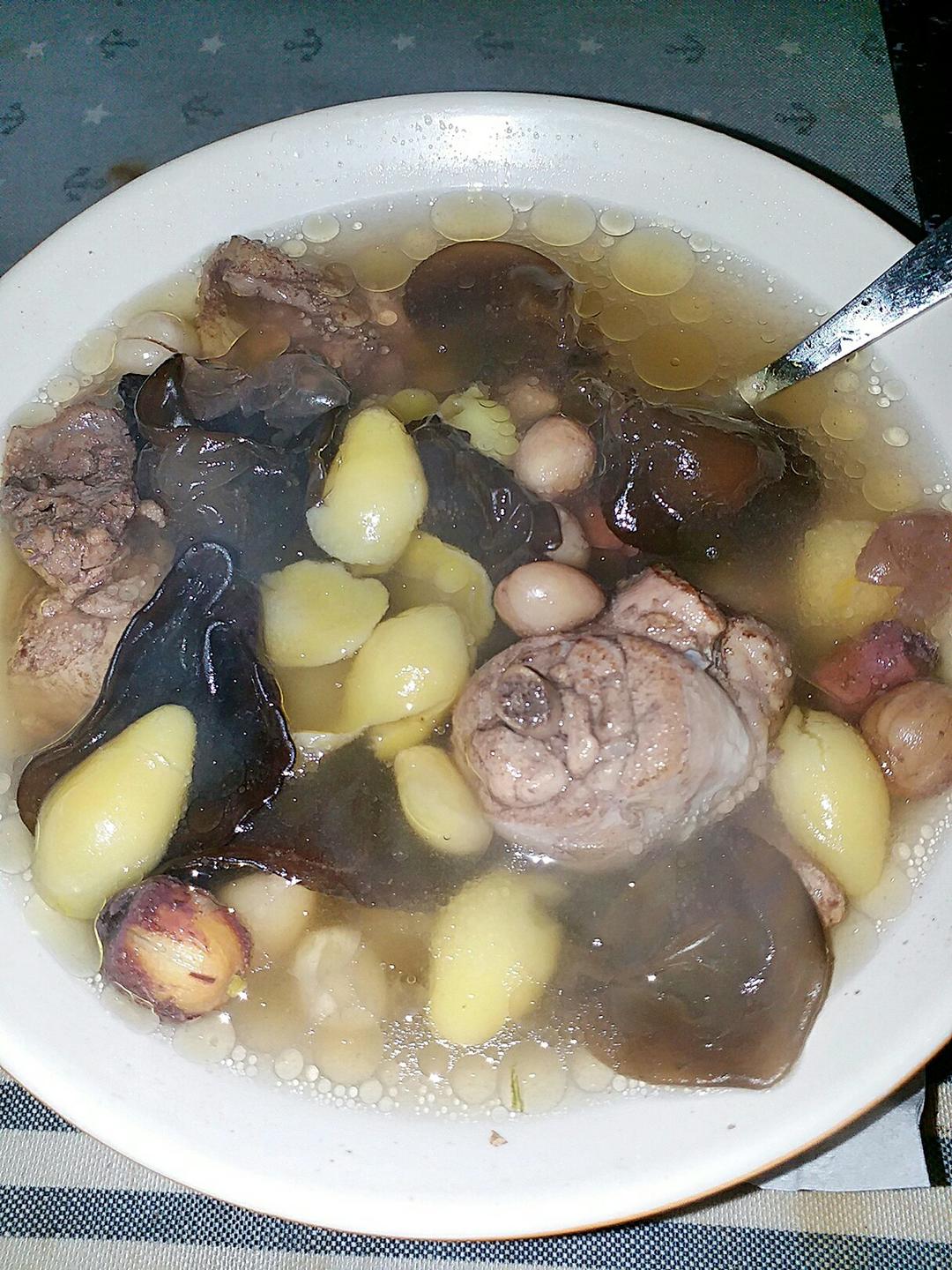土鸡汤