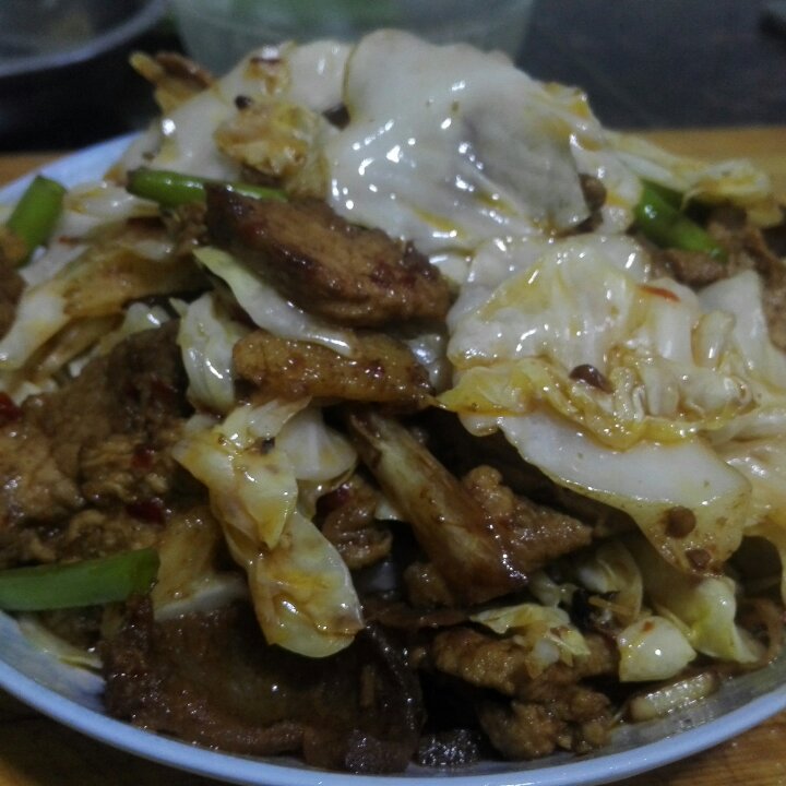 手撕包菜小炒肉