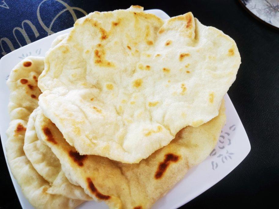 和印度餐厅一模一样的    黄油烤饼