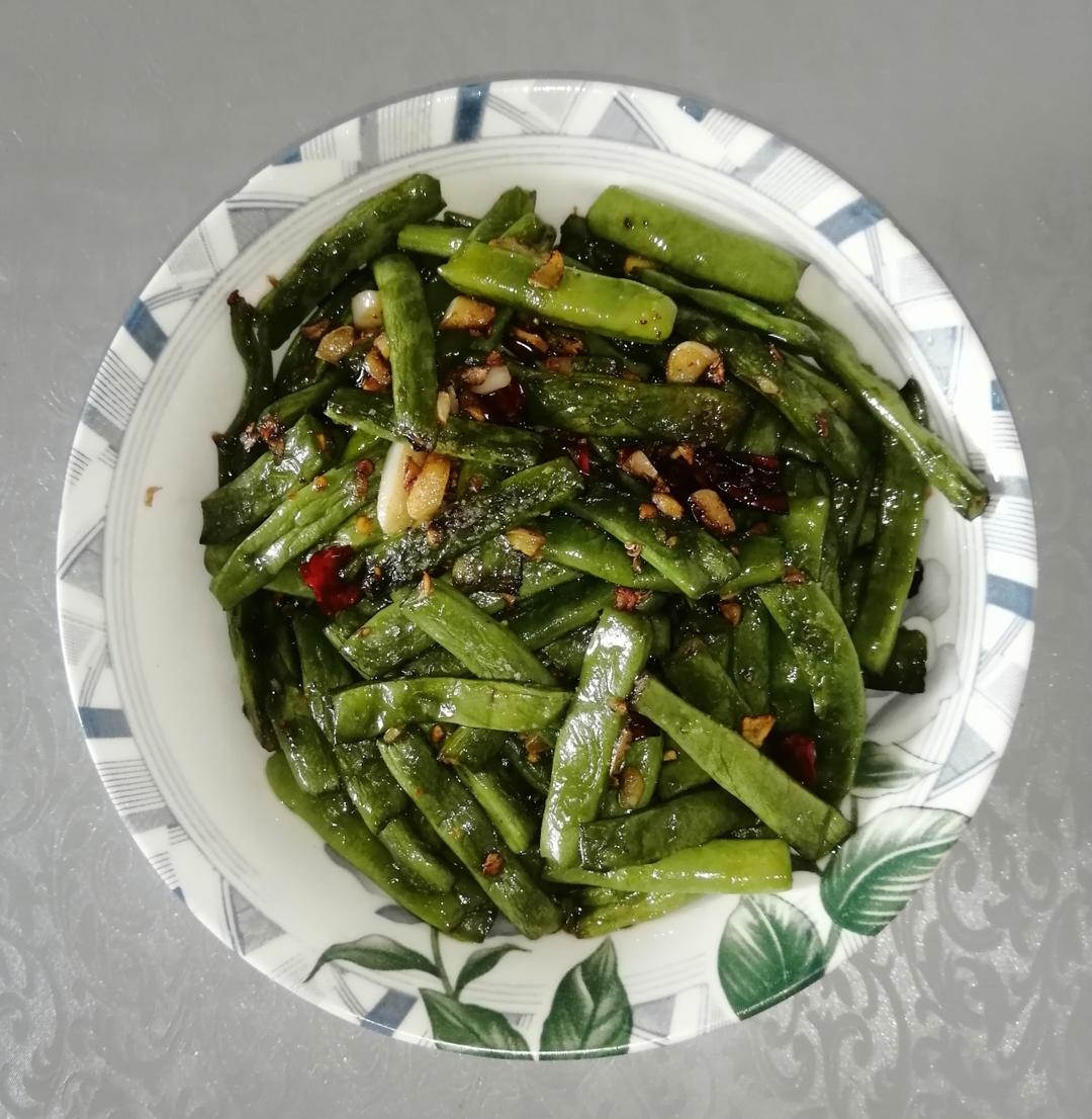 非常简单美味的家常菜～干煸四季豆