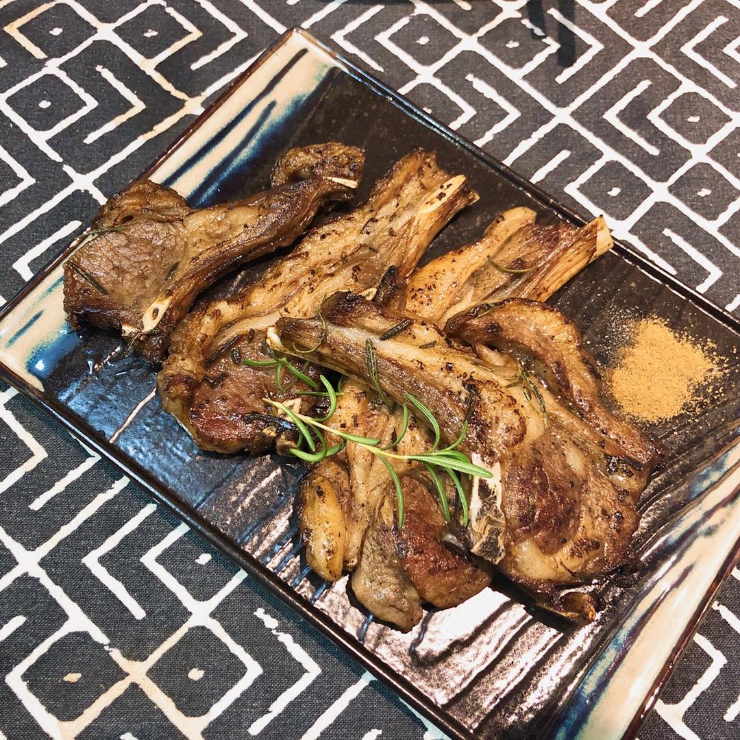 迷迭香原汁烤羊排