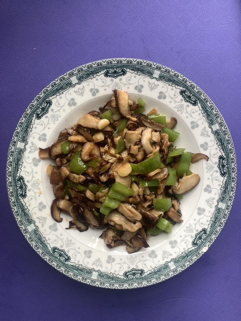 香菇炒青椒