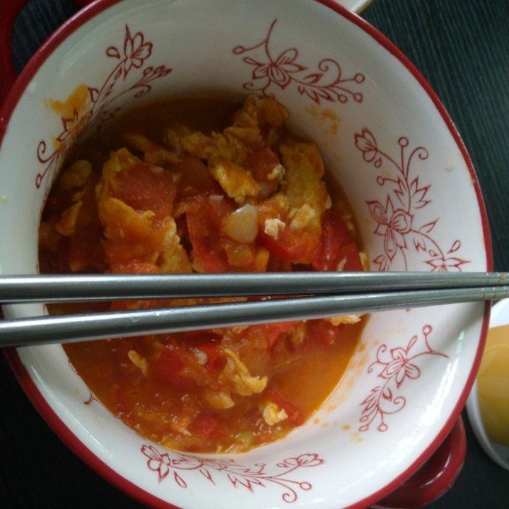 番茄炒鸡蛋（超浓的番茄味）