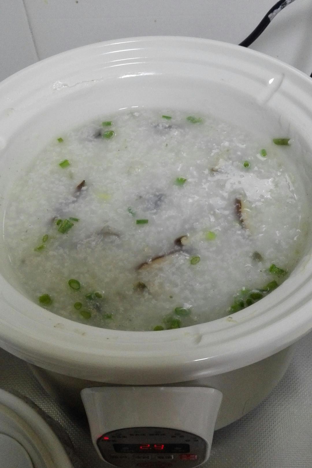 十五分钟快手之香滑皮蛋瘦肉粥(附五分钟电饭煲电压力锅更快捷方法)