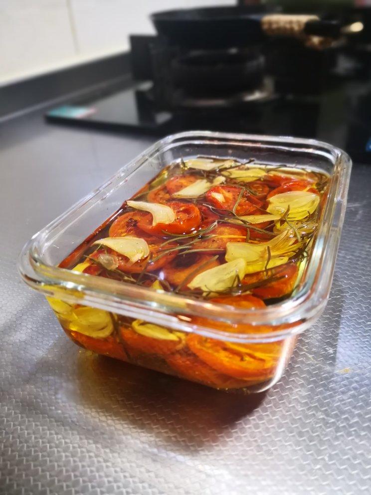 为了佛卡夏而存在的——橄榄油浸小番茄