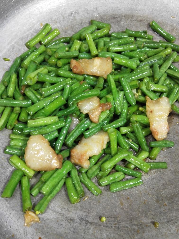 豆角炒腩肉