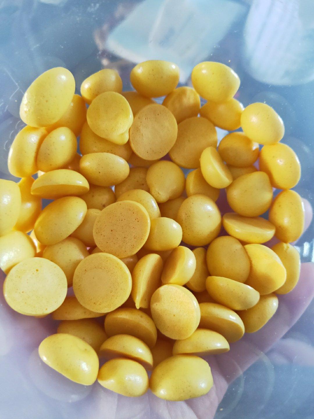 入口即化的无添加蛋黄溶豆