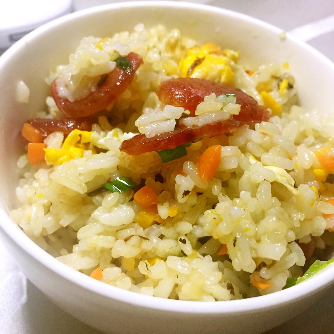 爆好吃的无敌腊肠炒饭