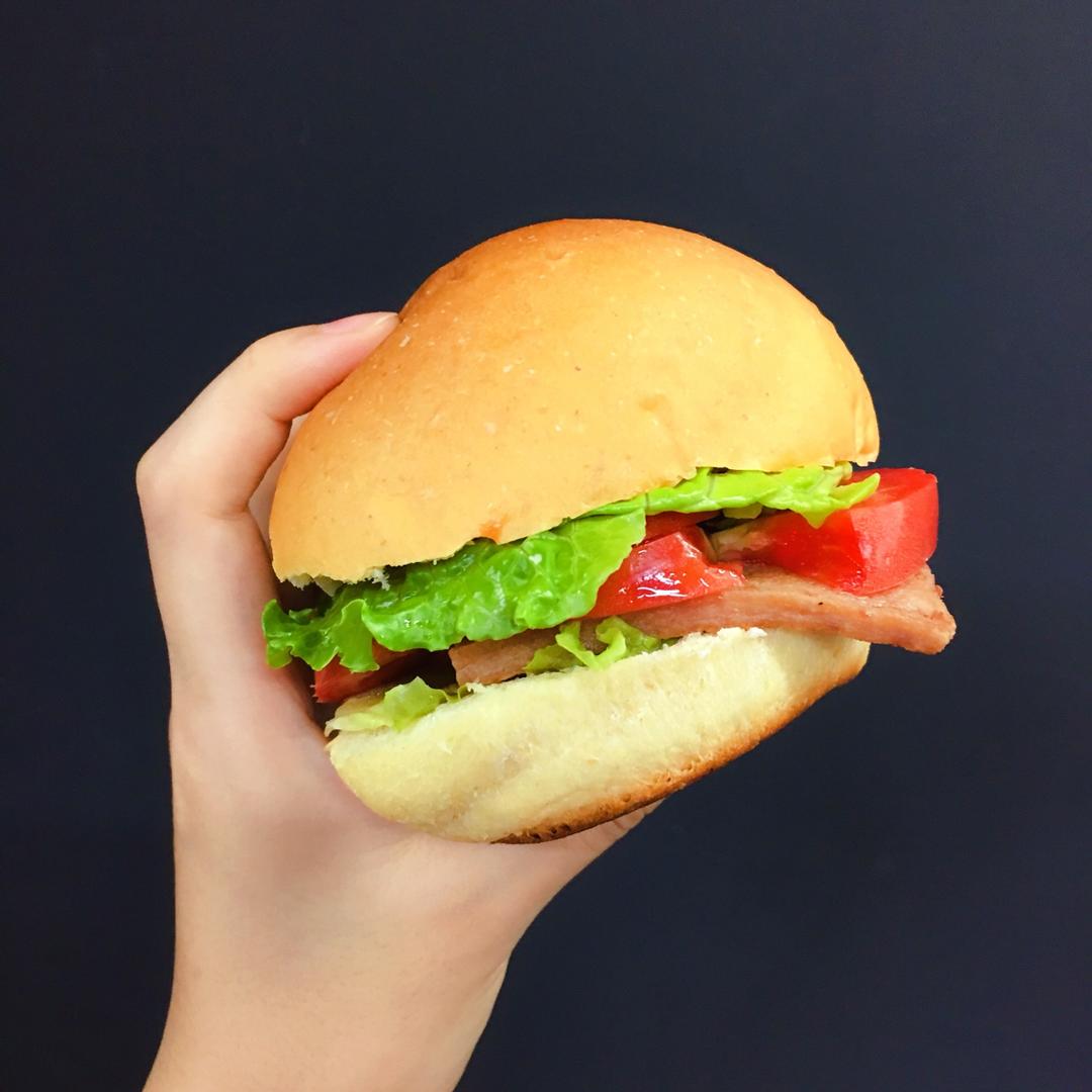 手机用户5074_bfk6做的肯德基早餐汉堡轻松在家做 ---『玉米鸡肉堡』