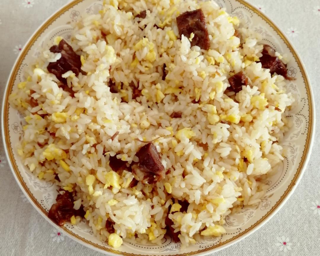 牛肉粒蛋炒饭的做法