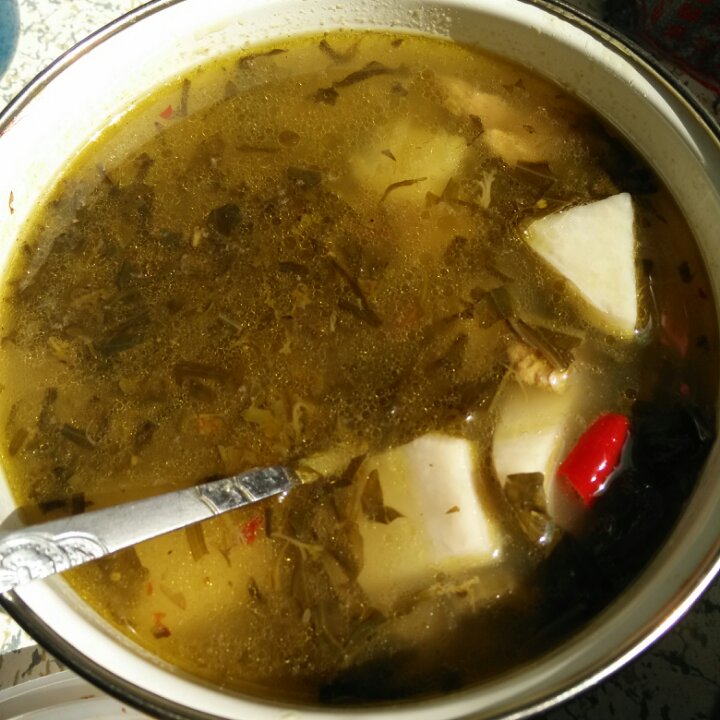 叶子133做的酸菜芋头汤