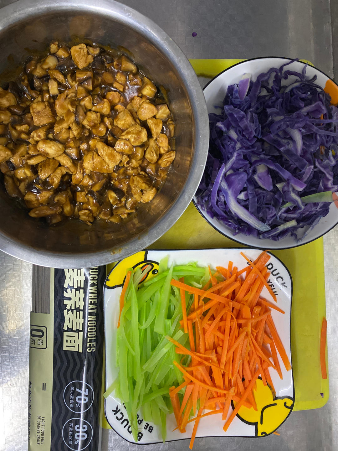 鸡胸炸酱荞麦面｜减脂也能快乐嗦面