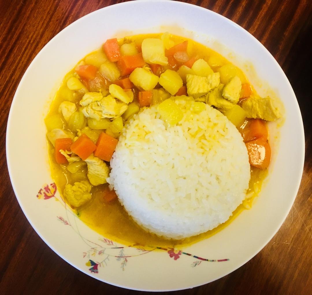 咖喱鸡肉饭