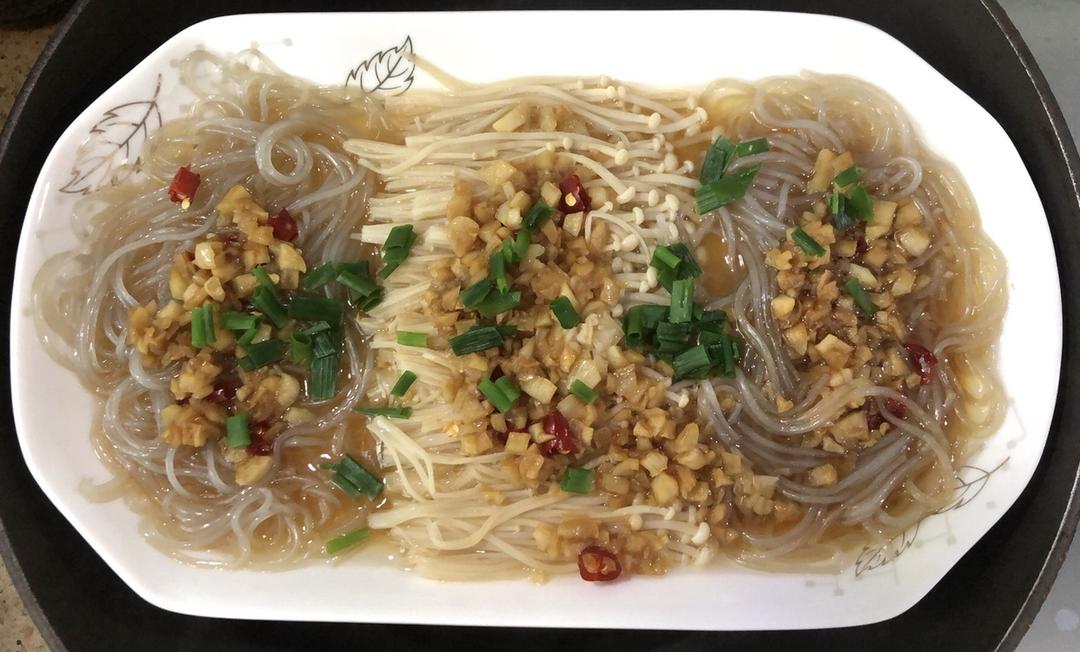 蒜蓉蒸金针菇粉丝（小心上瘾）