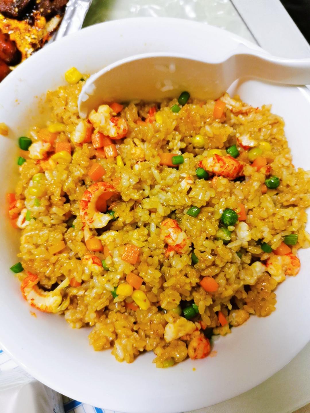 粽叶小龙虾酱油炒饭的全部作品