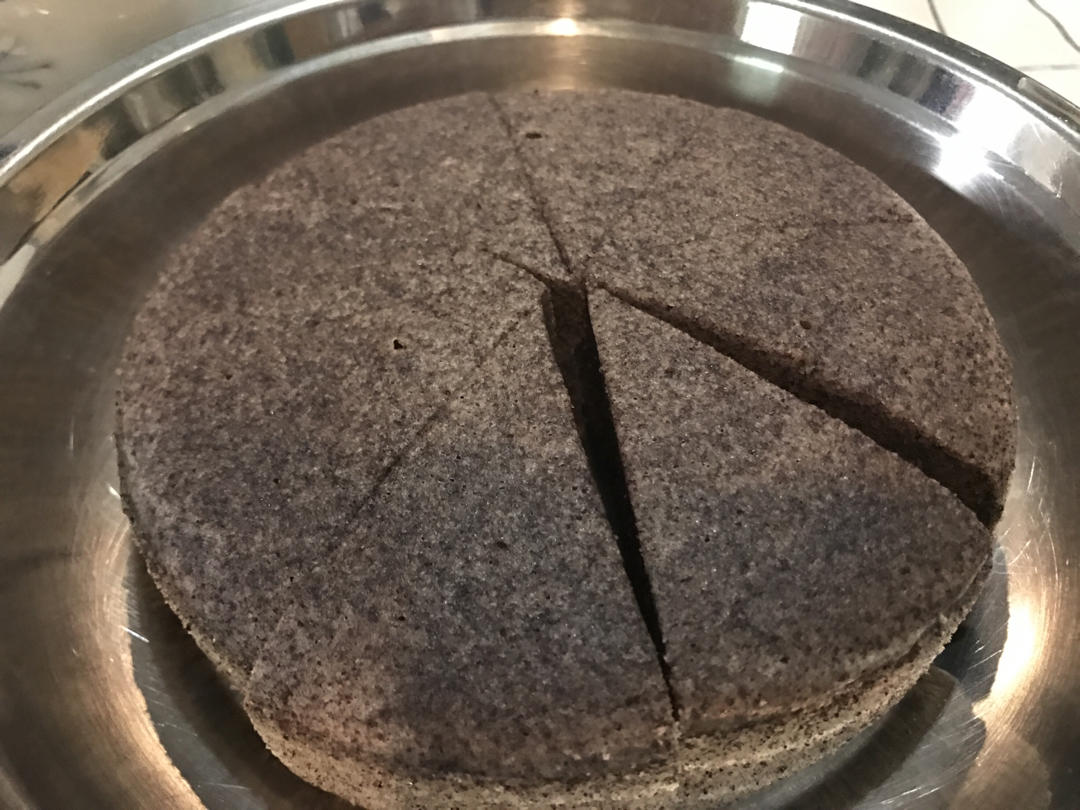 王册子做的黑米糕