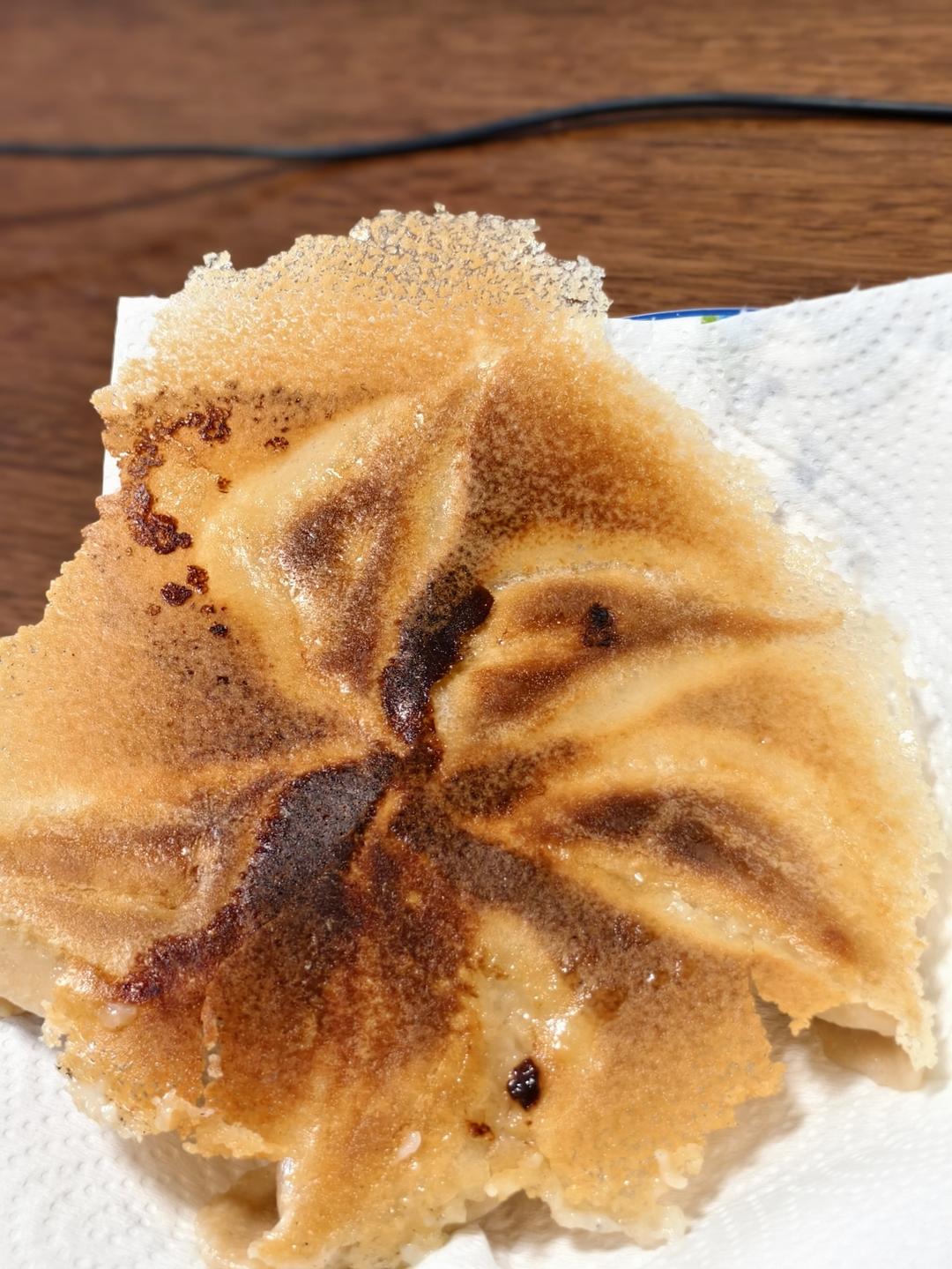 冰箱冷冻水饺做煎饺