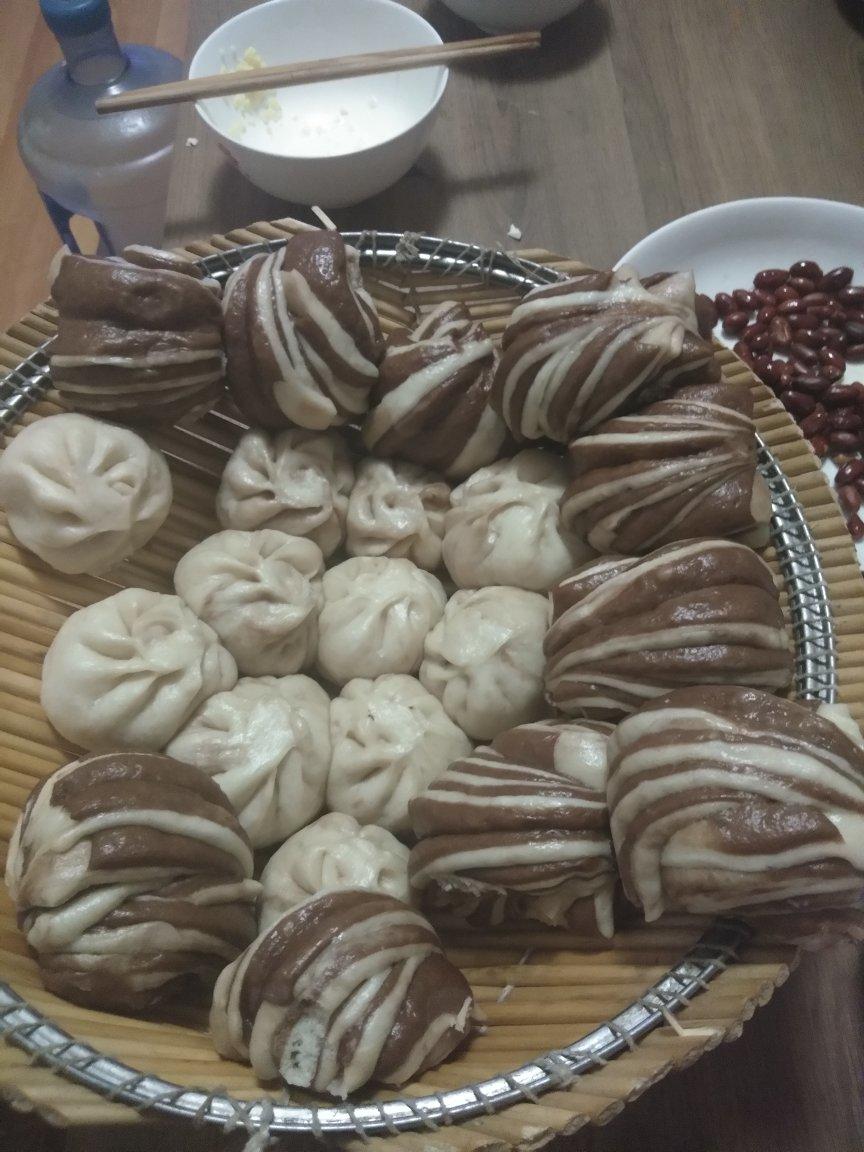 做法简单又好吃的『紫薯双色花卷』