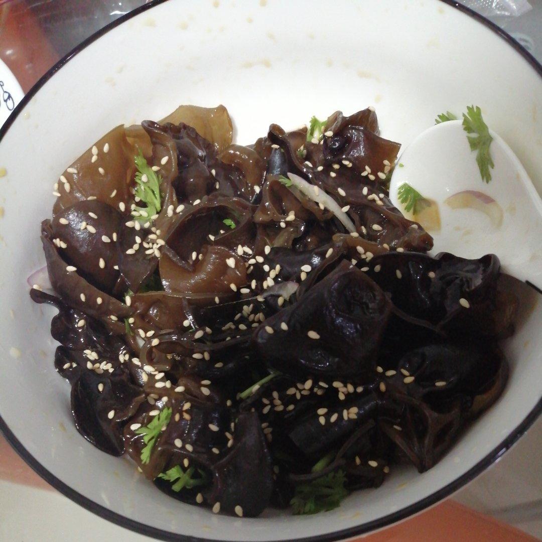 凉拌小木耳（万能酱汁）