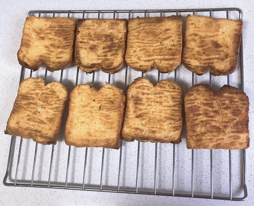 小白的“鲜奶蜜豆吐司”