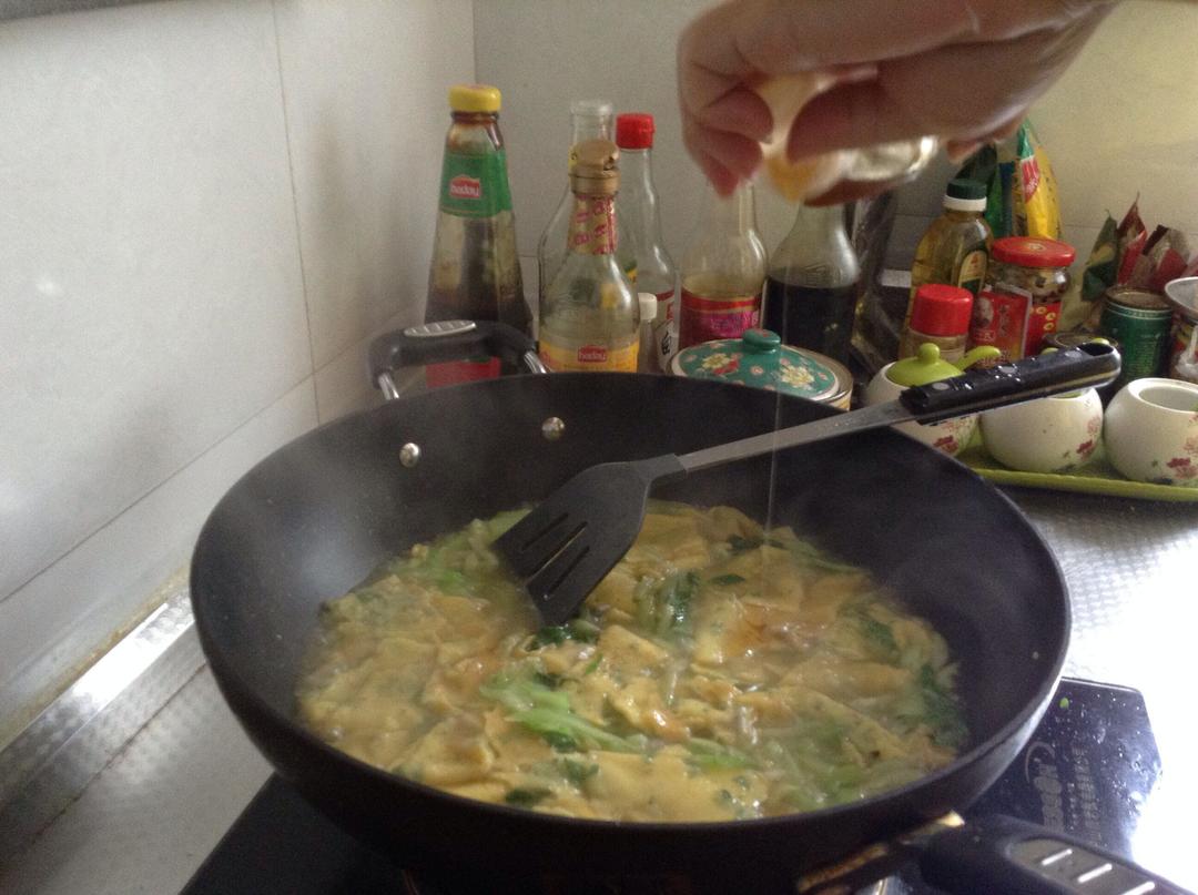 早餐鸡蛋片儿＆蛋片儿青菜汤（可做宝宝辅食）的做法 步骤7