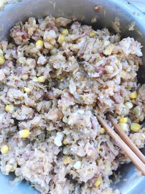 正宗东北酸菜玉米水饺的做法 步骤1