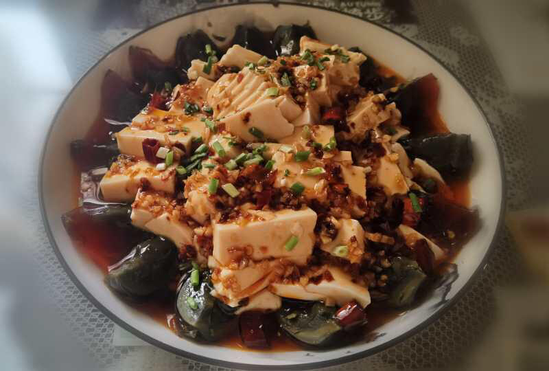 皮蛋拌豆腐