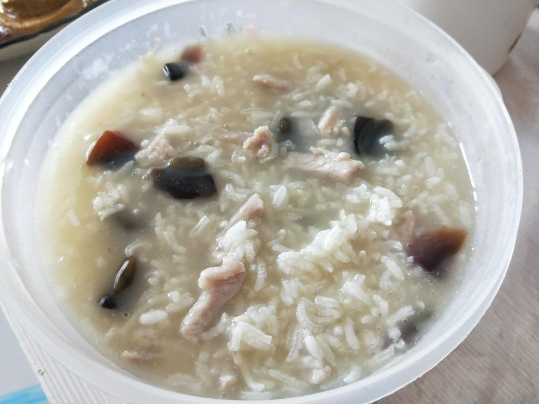 皮蛋瘦肉粥