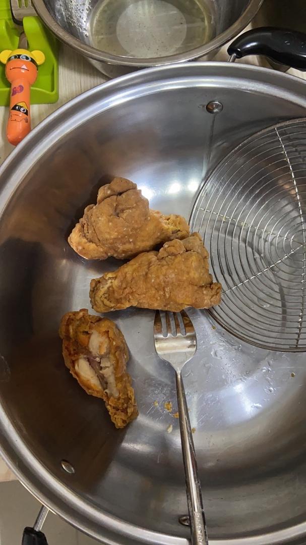 不用炸鸡粉也可以炸出酥脆炸鸡腿