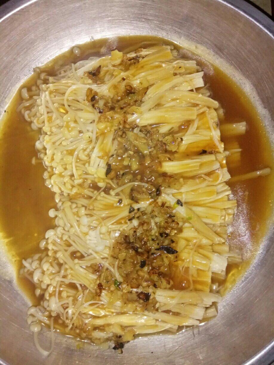 蒜蓉蒸金针菇