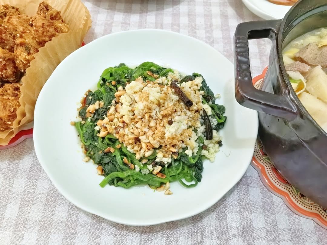 凉拌菠菜(家传秘方)