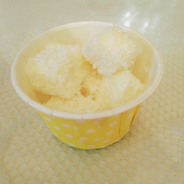 完胜85度C牛奶椰丝小方