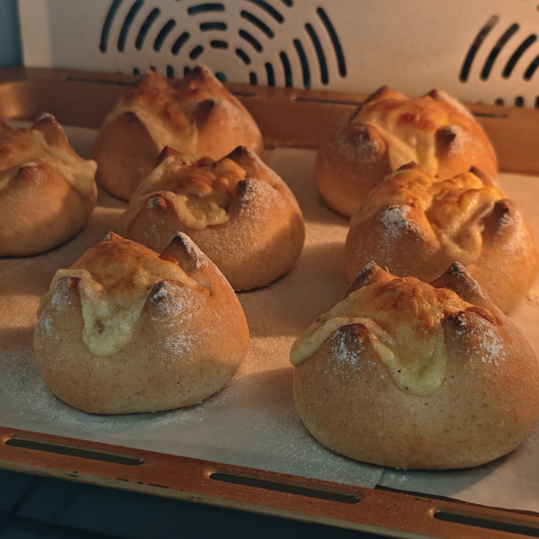 全麦芝士熔岩面包