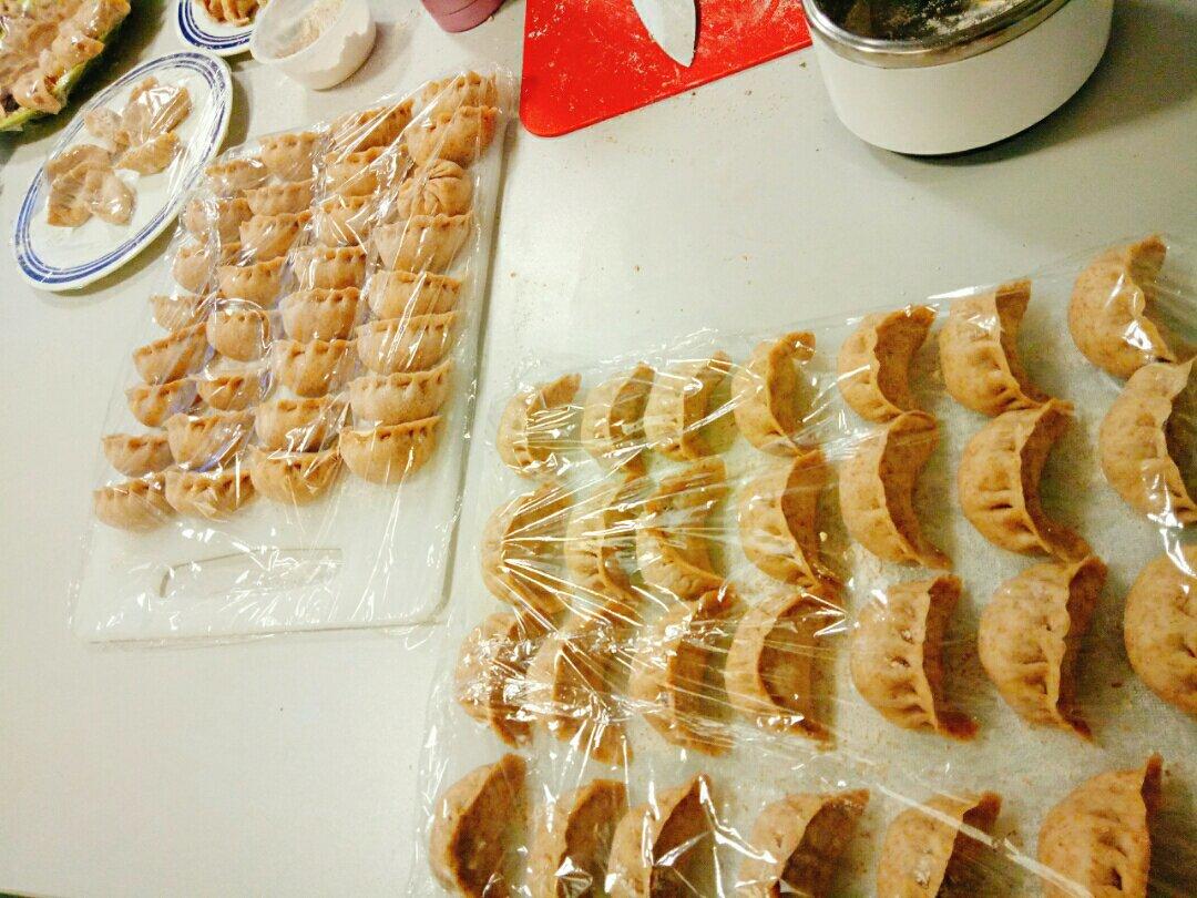 全麦牛肉胡萝卜饺子