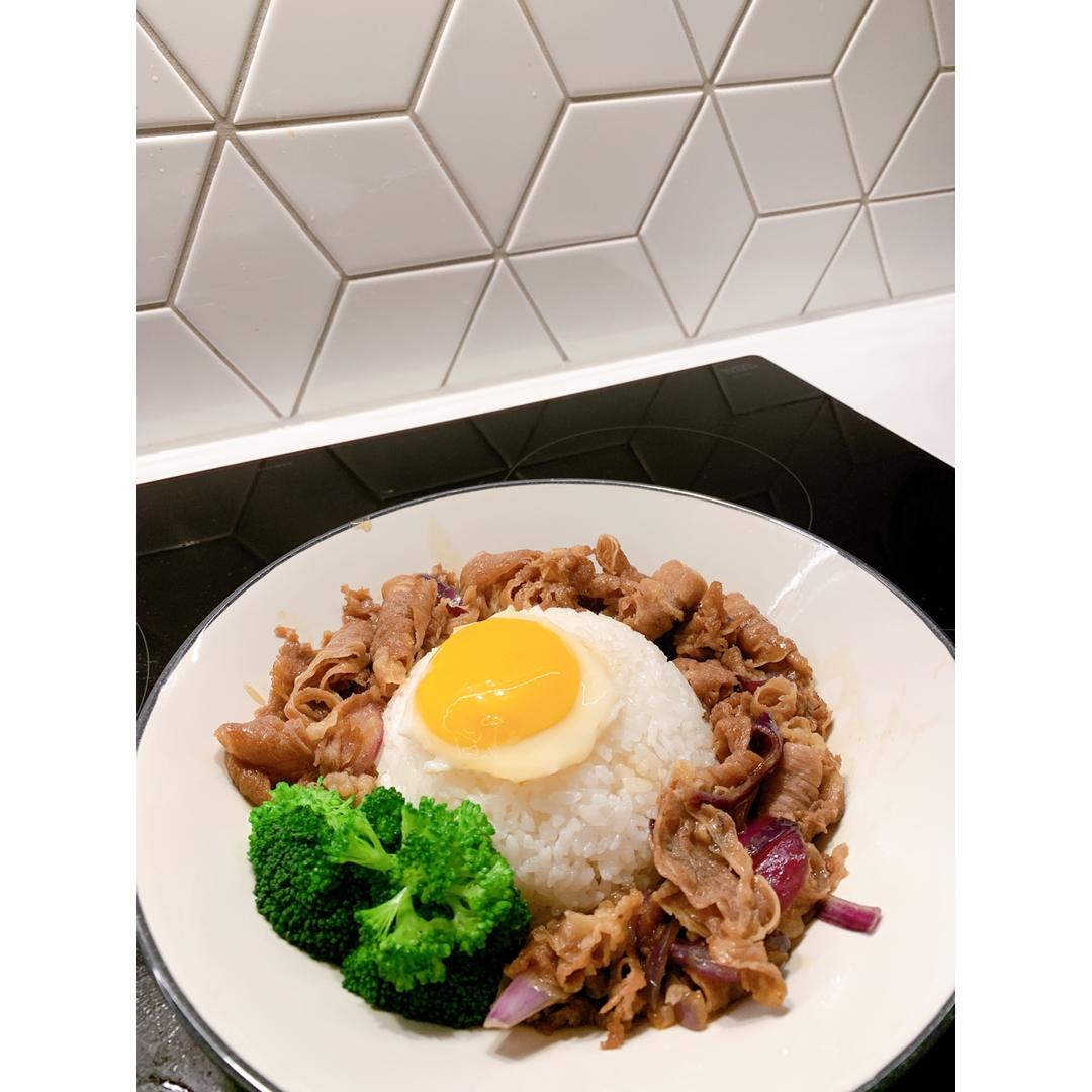 肥牛饭 比吉野家还好吃