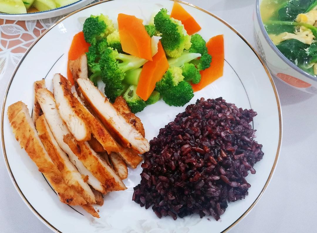 低卡轻食减脂餐 ｜ 香橙鸡胸肉沙拉